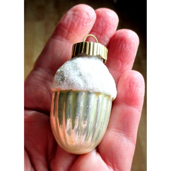 8 Vintage Martha Stewart Acorn Glass Christmas Ornaments with Glittered Caps - Picture 5 of 5